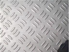 三柳叶花纹样板